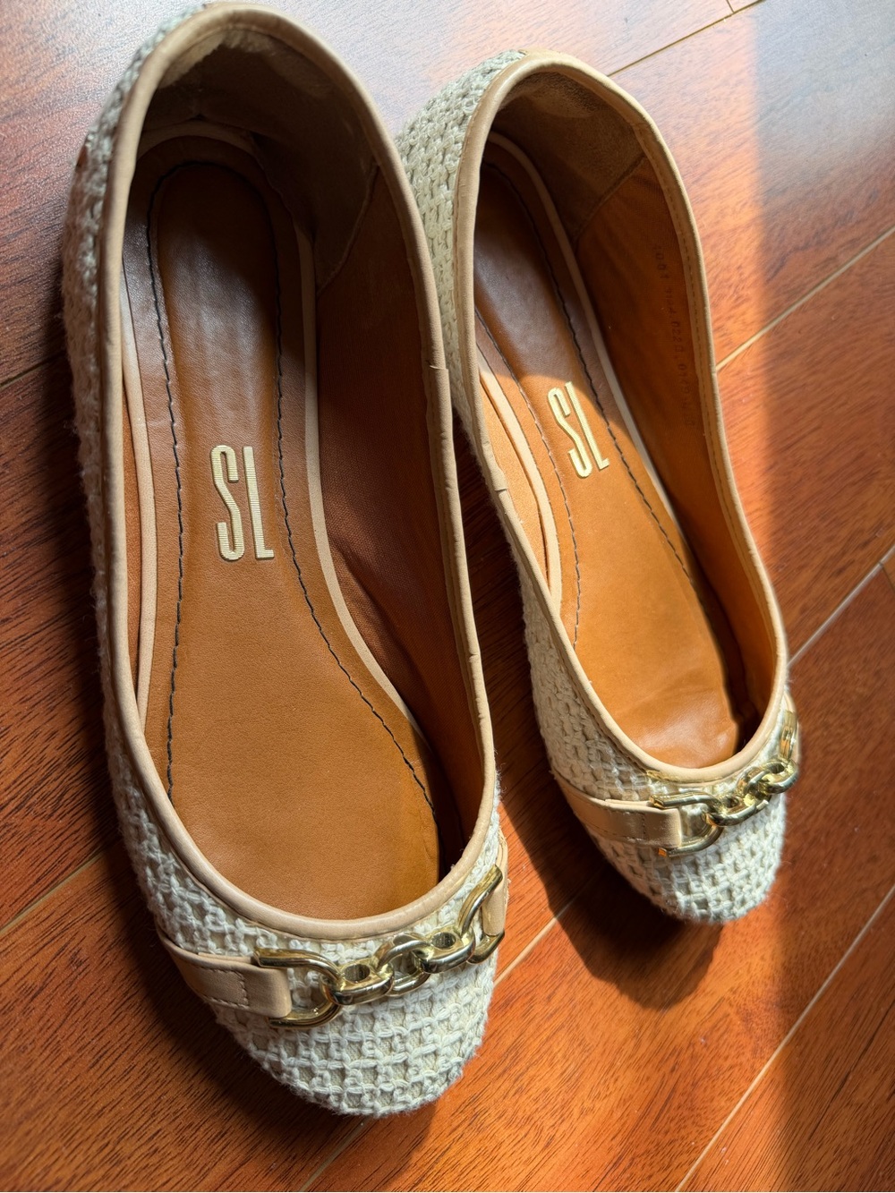 Women's Cream Woven Chain-Trim Ballet Flats